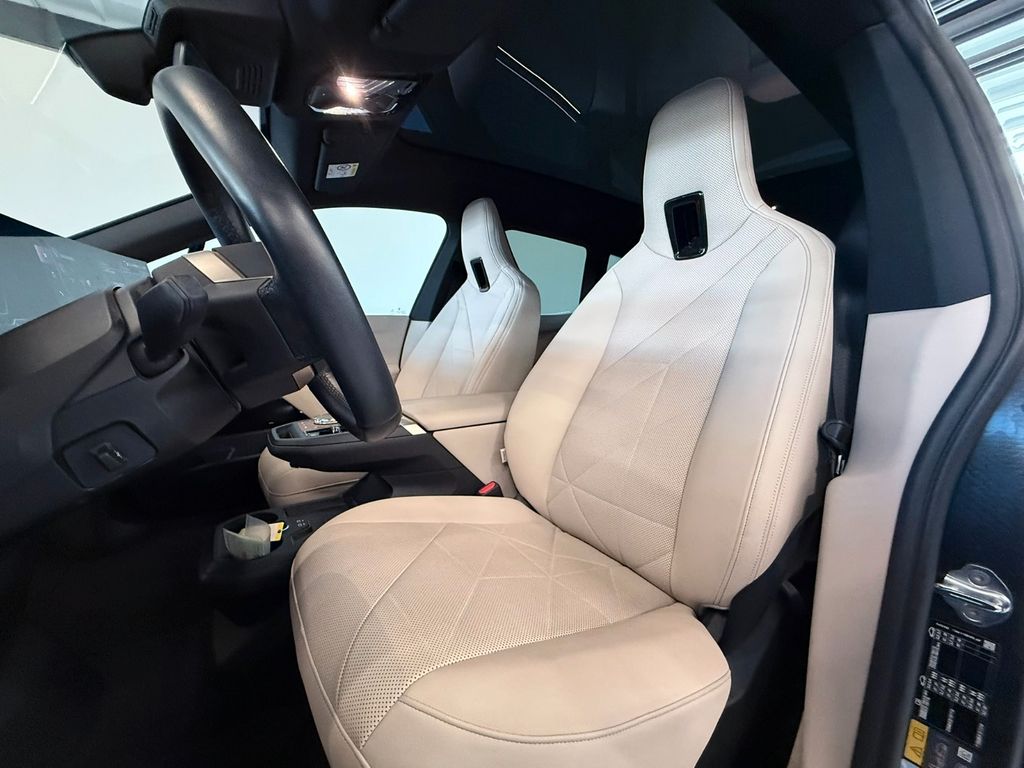 BMW iX 2023