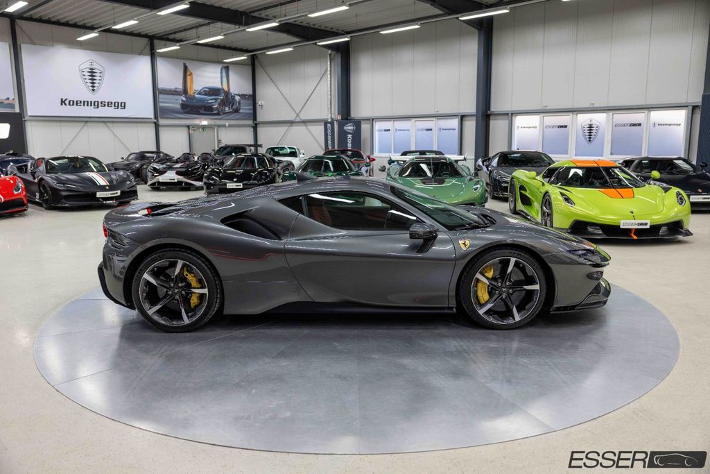 Ferrari SF90 2024