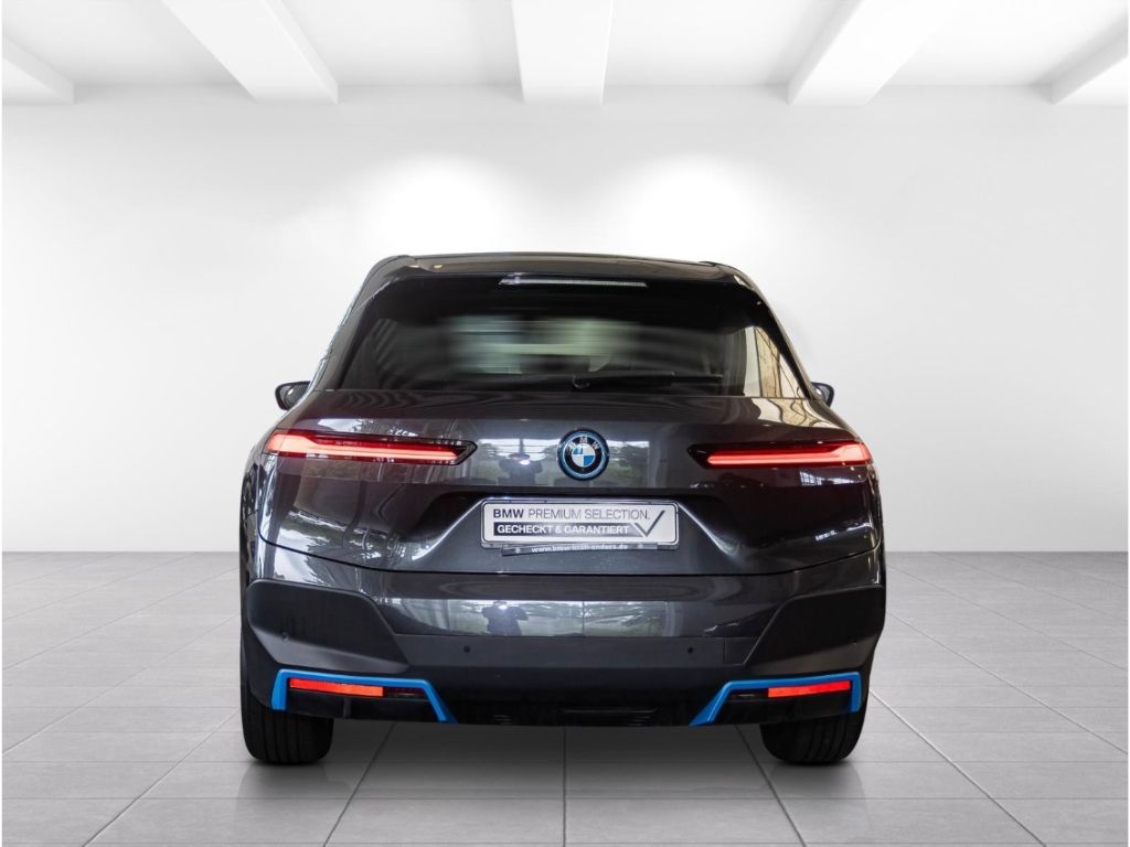 BMW iX 2022