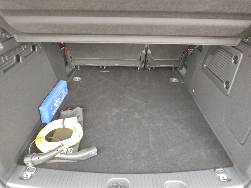 Ford Grand Tourneo 2025