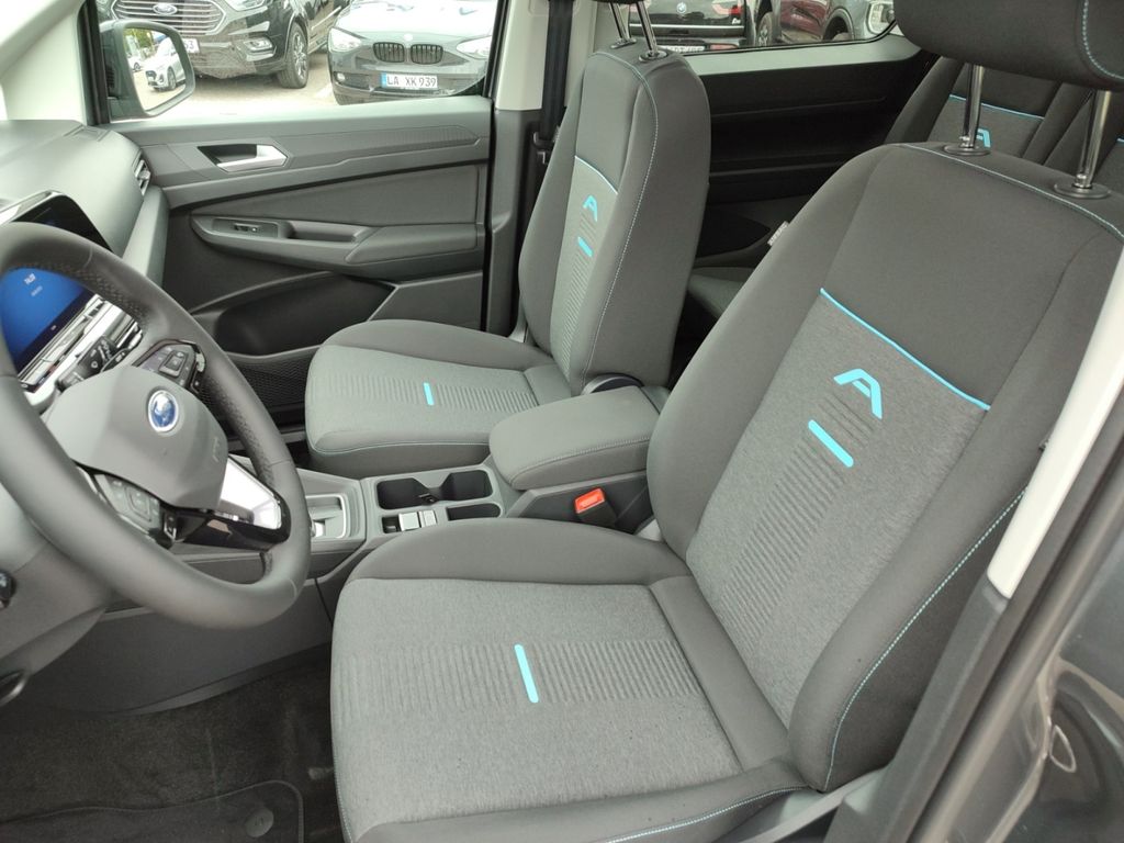 Ford Grand Tourneo 2025