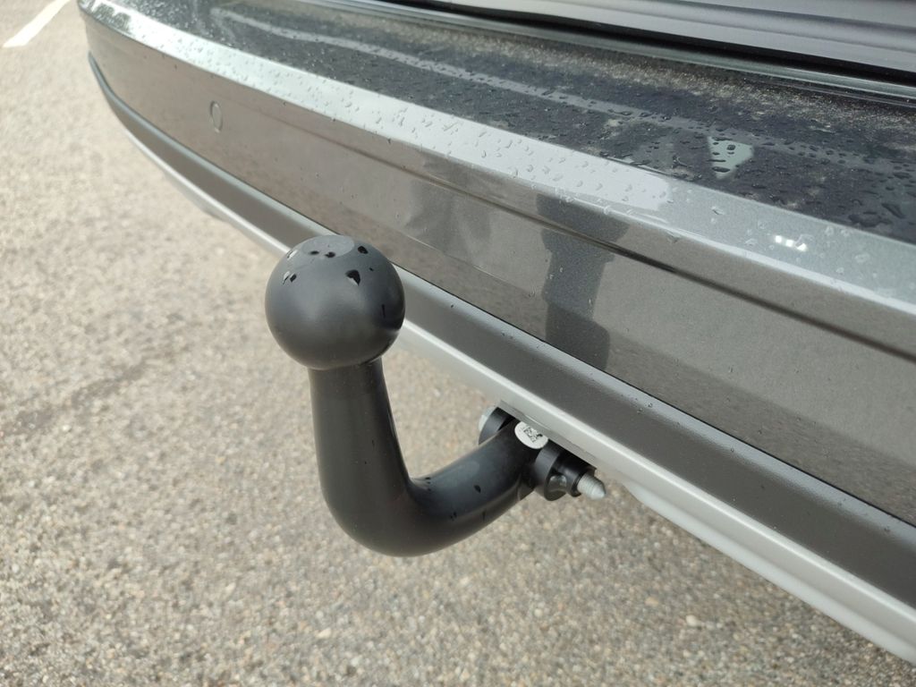 Ford Grand Tourneo 2025