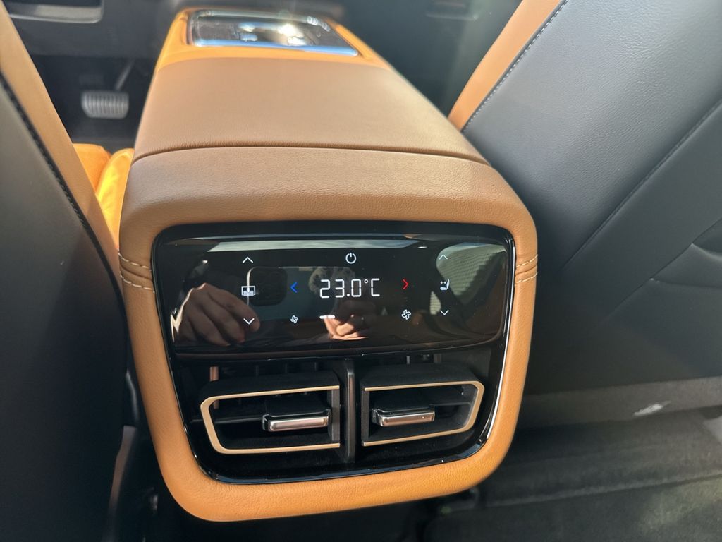Mazda 6e 2025