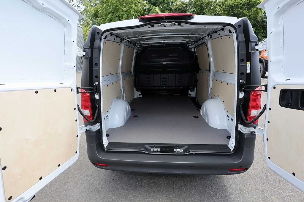 Mercedes-Benz Vito 2025