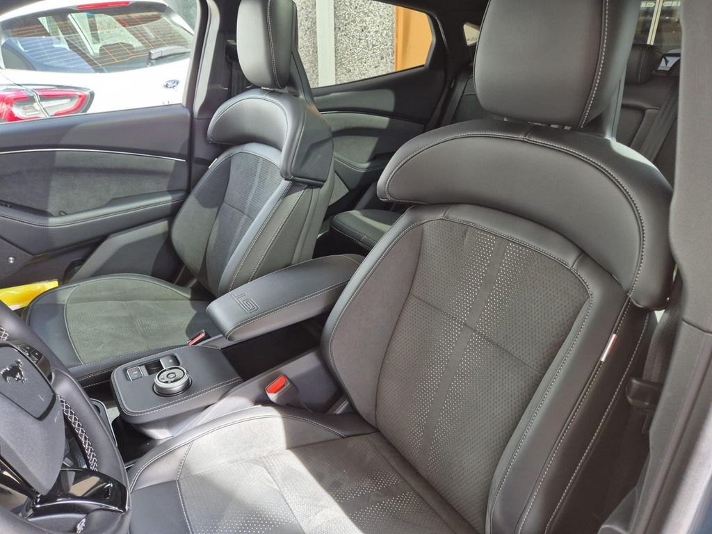 Ford Mustang Mach-E 2024