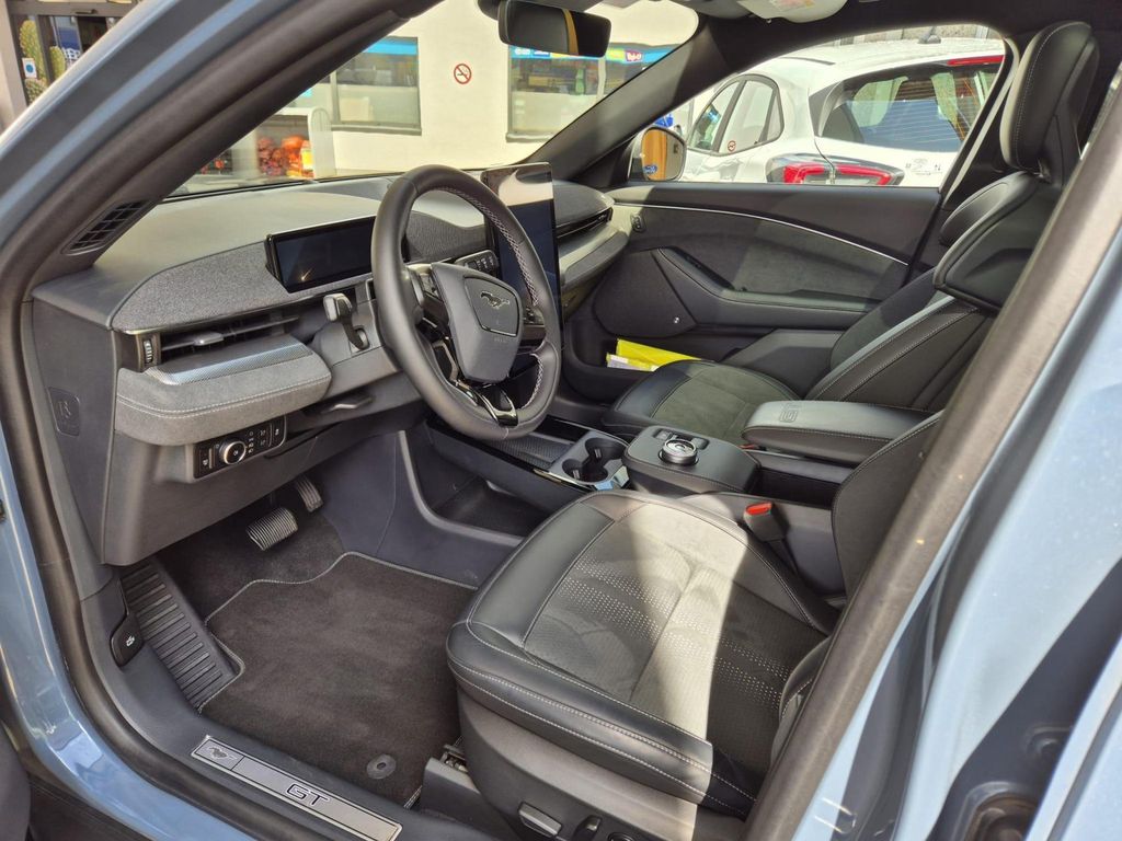 Ford Mustang Mach-E 2024