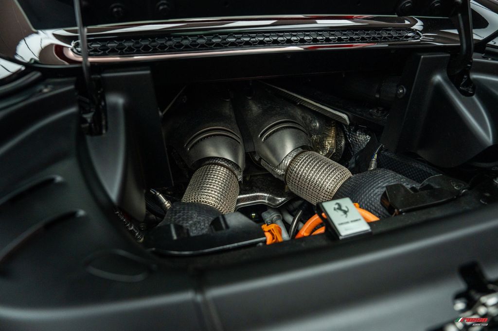 Ferrari 296 GTS 2024