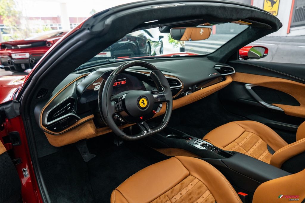 Ferrari 296 GTS 2024