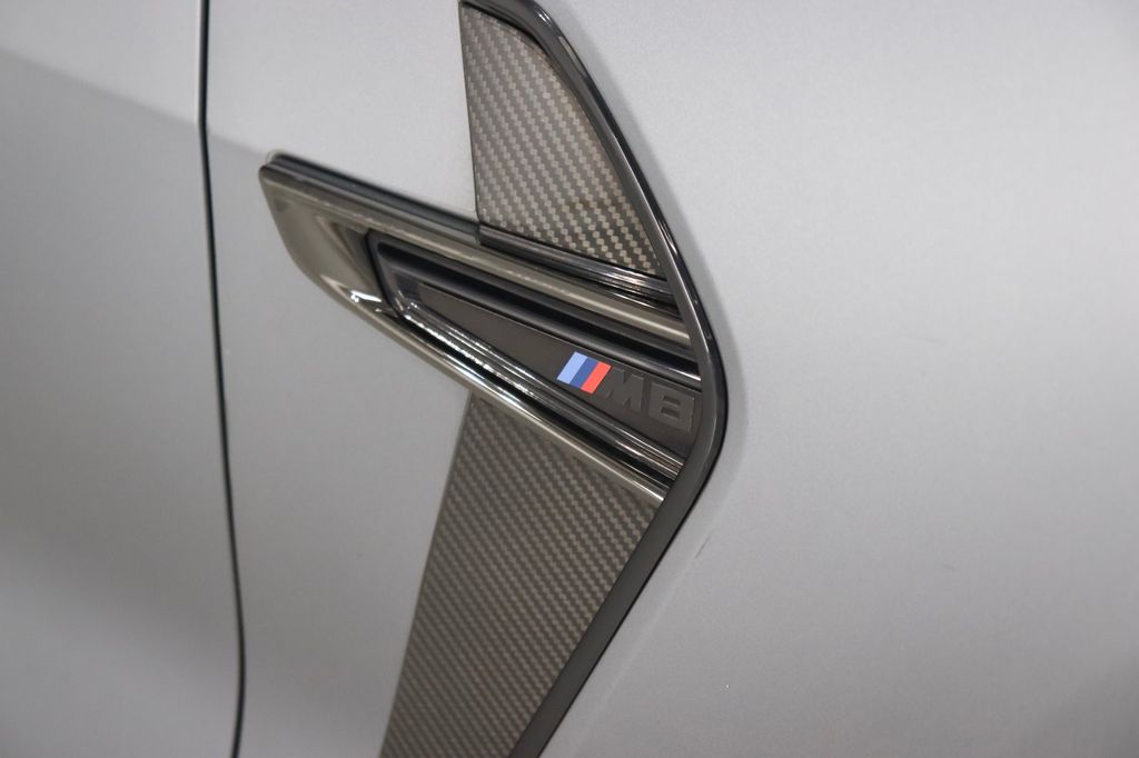 BMW M8 2021