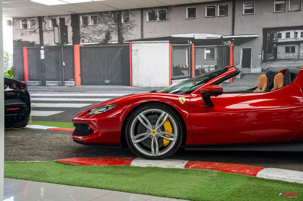 Ferrari 296 GTS 2024