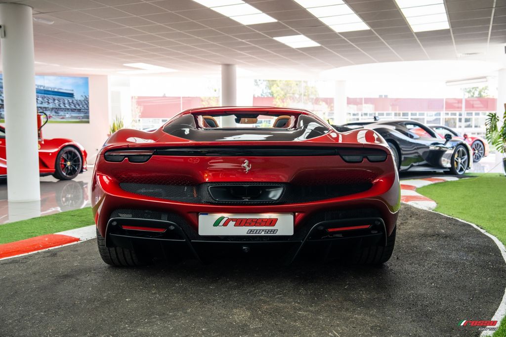 Ferrari 296 GTS 2024
