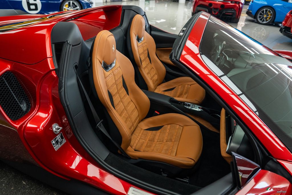 Ferrari 296 GTS 2024