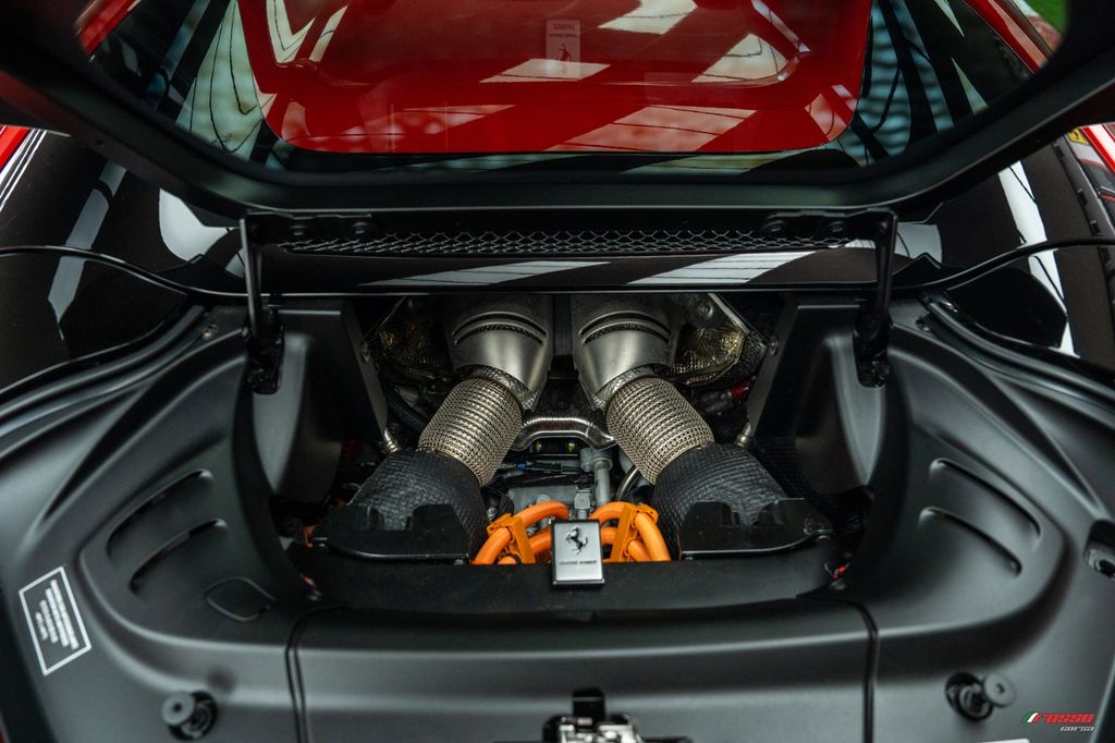 Ferrari 296 GTS 2024