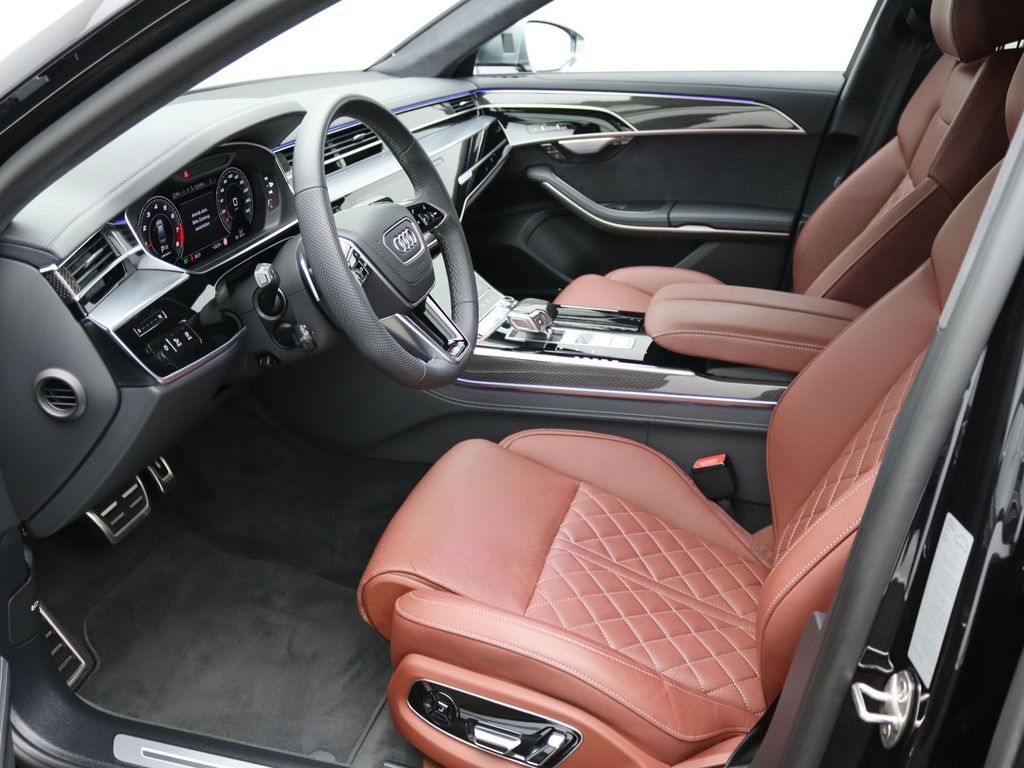 Audi S8 2024