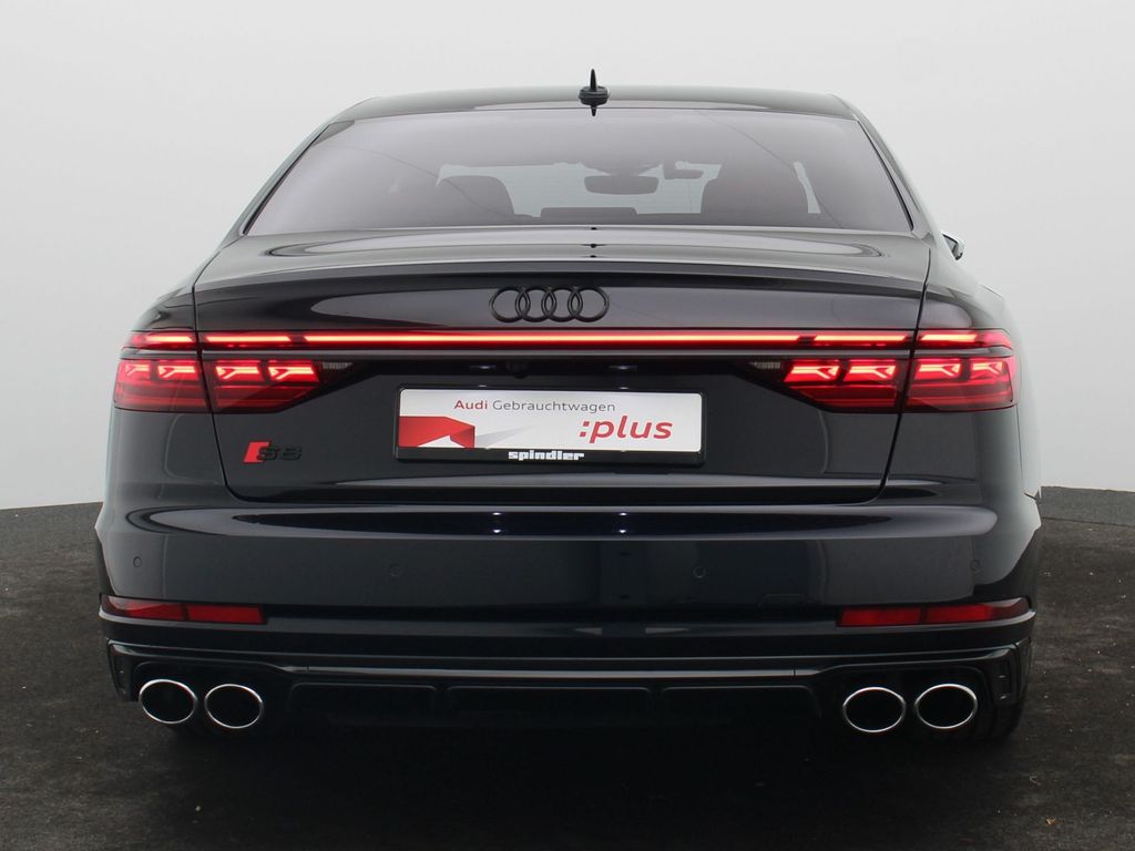 Audi S8 2024