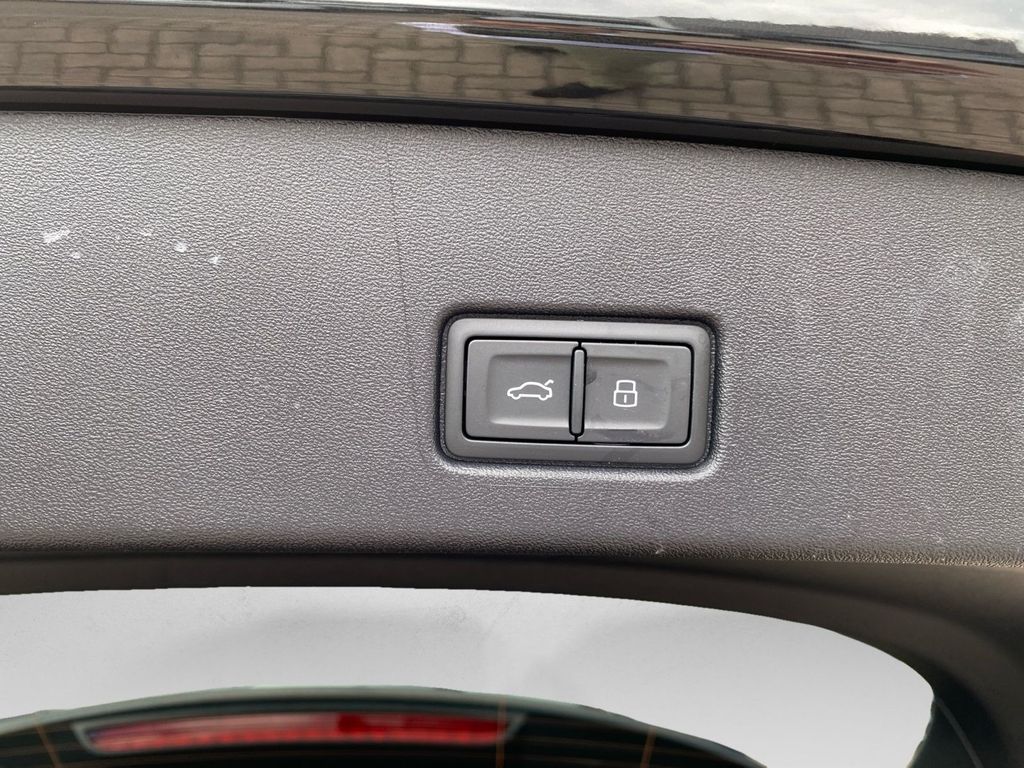 Audi Q4 e-tron 2025