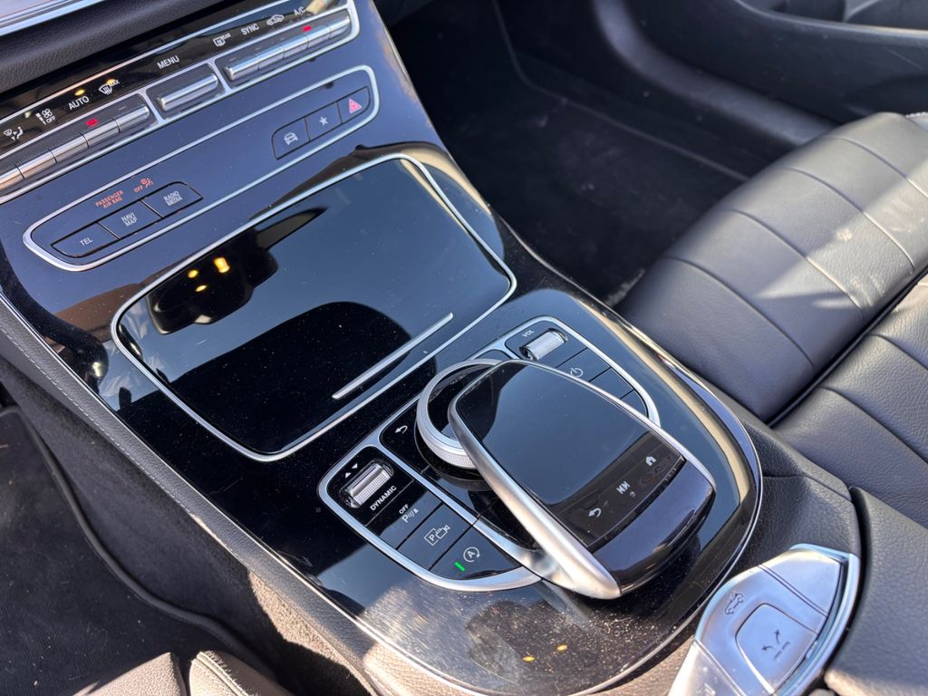 Mercedes-Benz E 220 2021