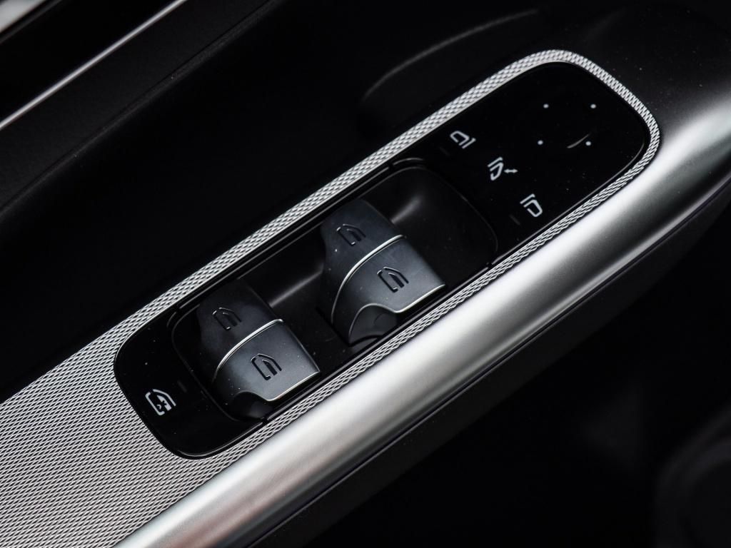 Mercedes-Benz GLC 300 2025