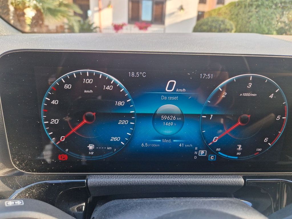 Mercedes-Benz GLA 200 2022