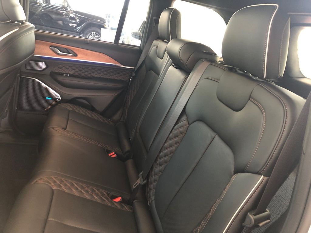 Jeep Grand Cherokee 2025