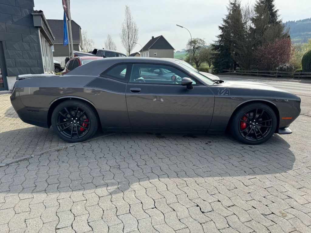 Dodge Challenger 2024