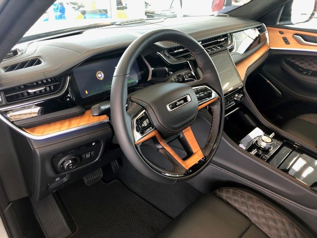 Jeep Grand Cherokee 2025