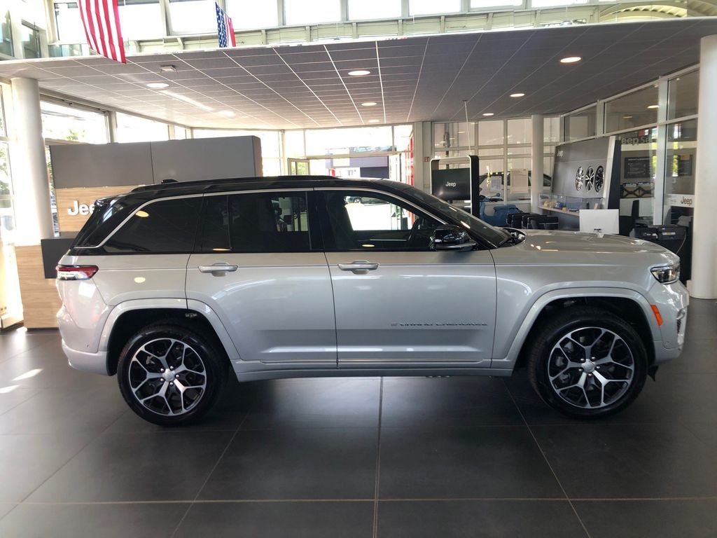 Jeep Grand Cherokee 2025