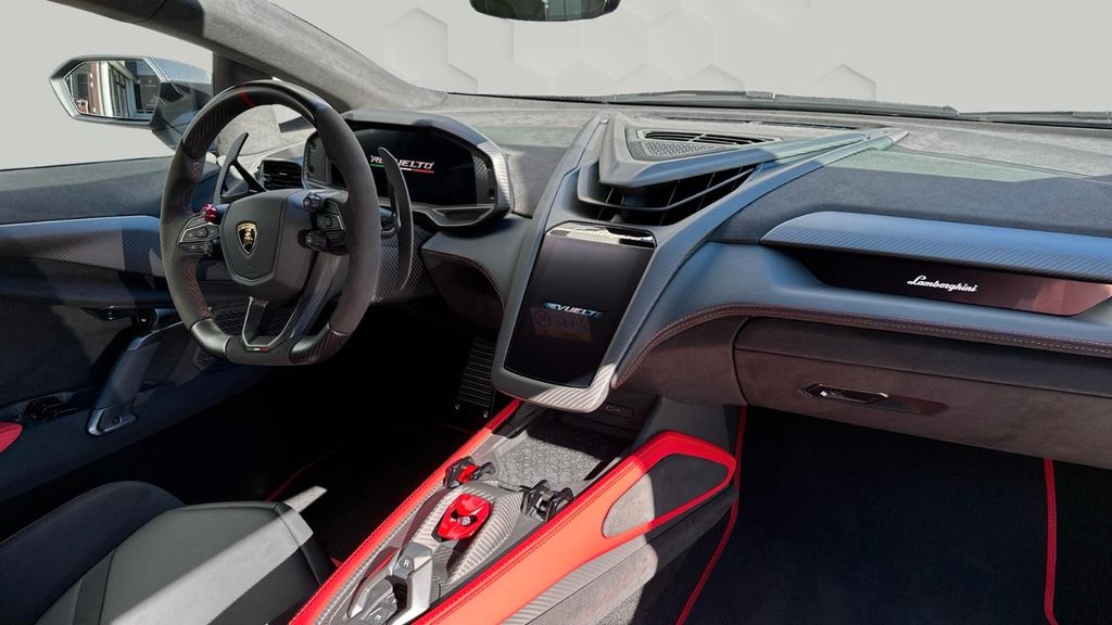 Lamborghini Revuelto 2025