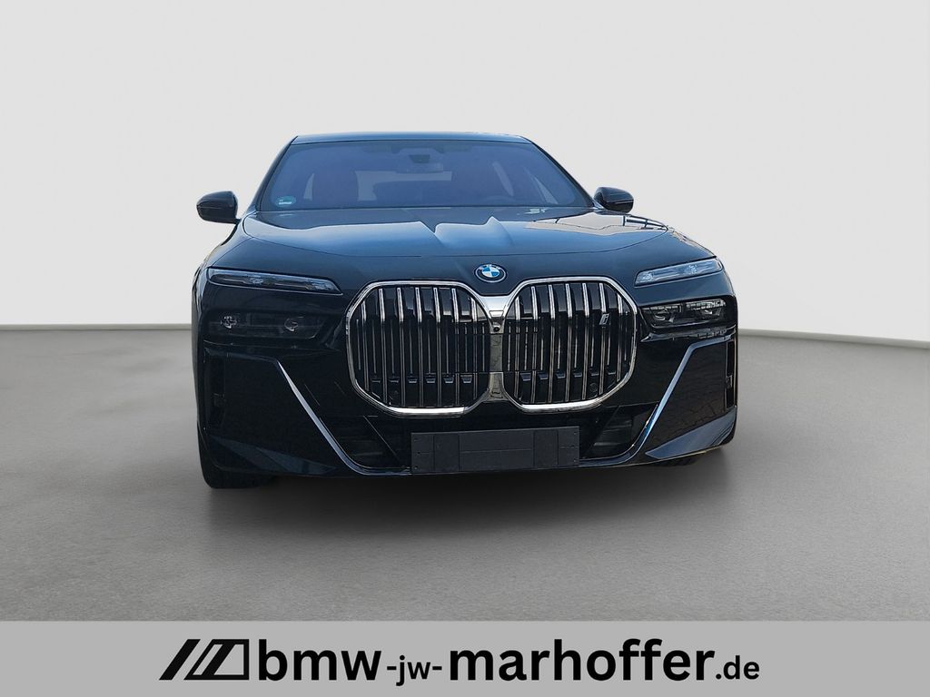 BMW i7 2024