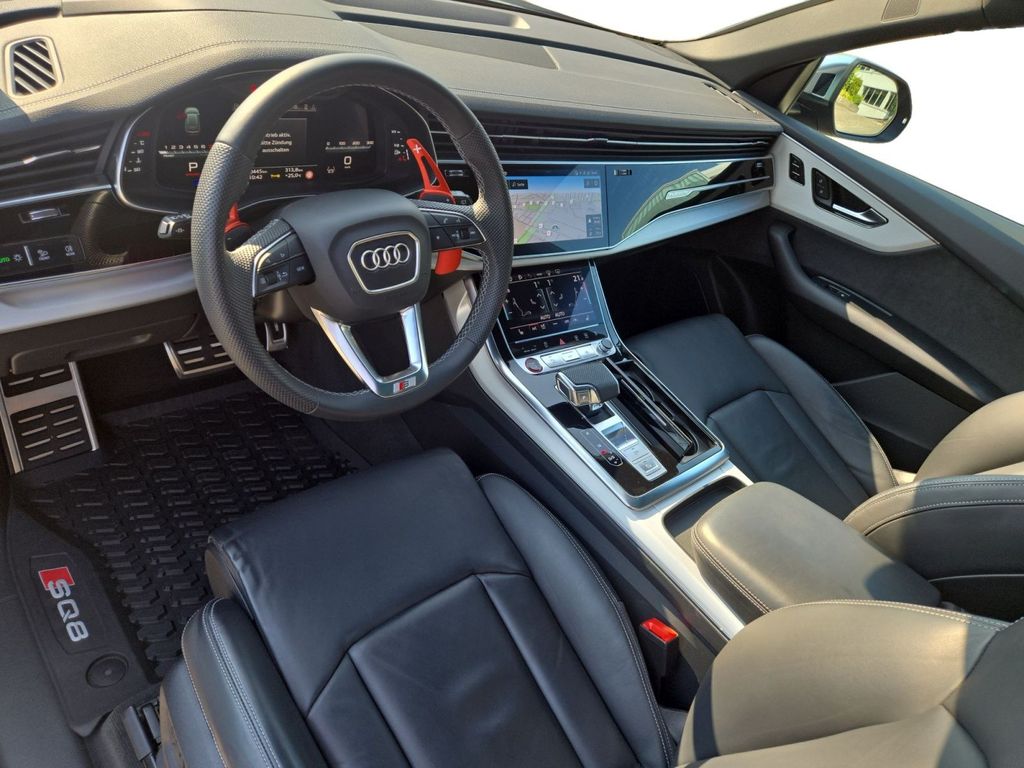 Audi SQ8 2024