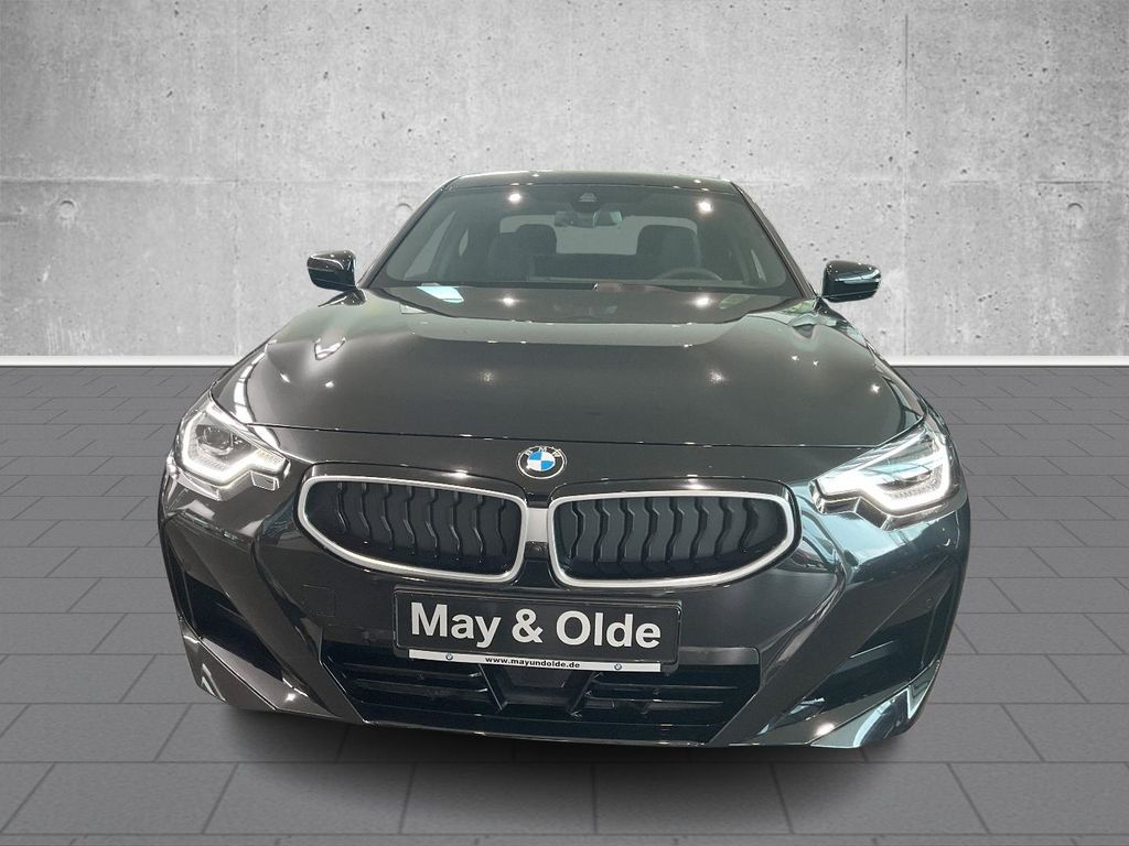 BMW 220 2025