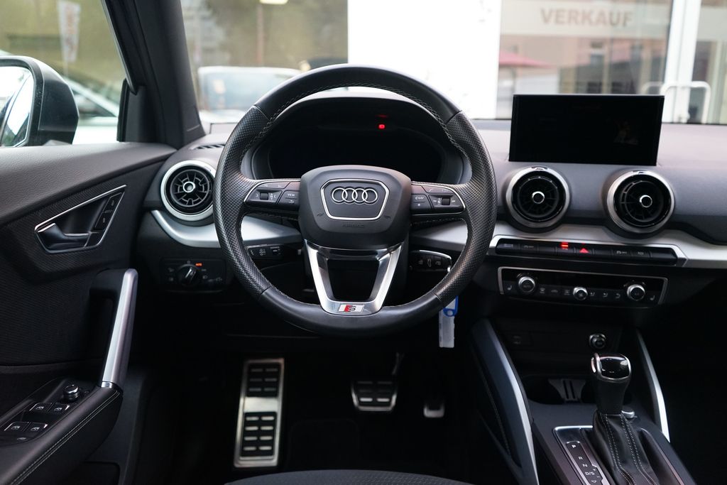 Audi SQ2 2021