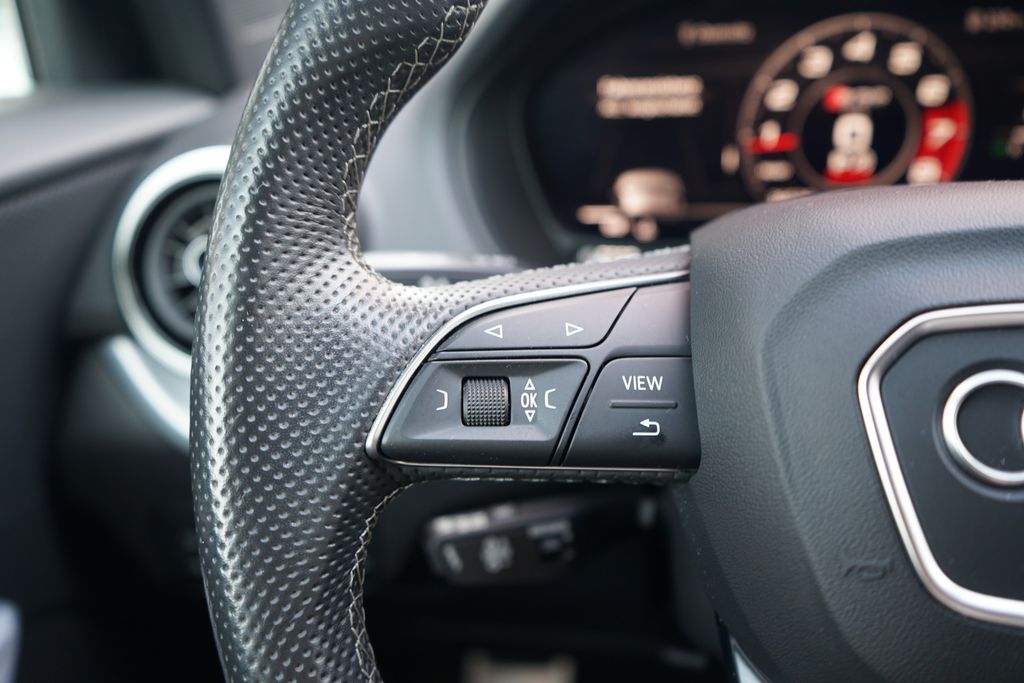 Audi SQ2 2021