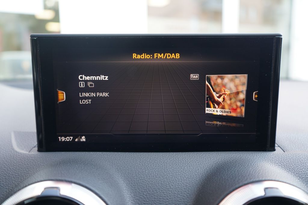 Audi SQ2 2021