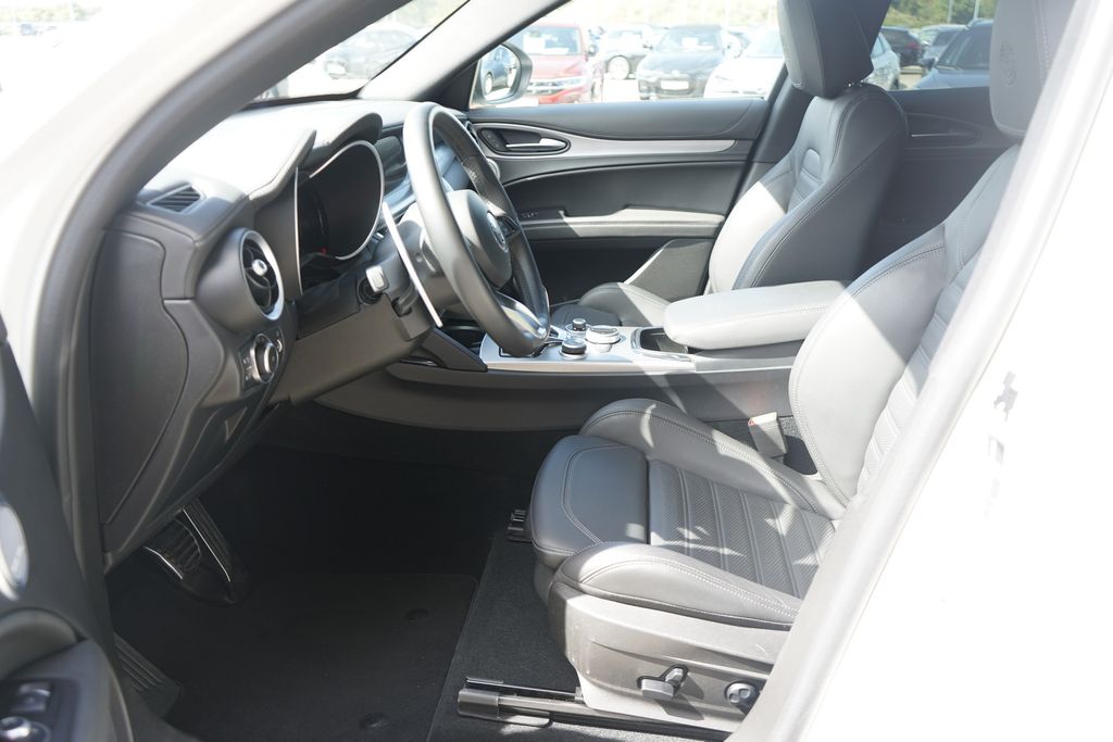 Alfa Romeo Stelvio 2024