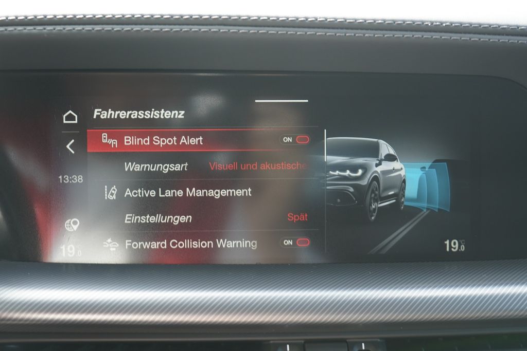 Alfa Romeo Stelvio 2024