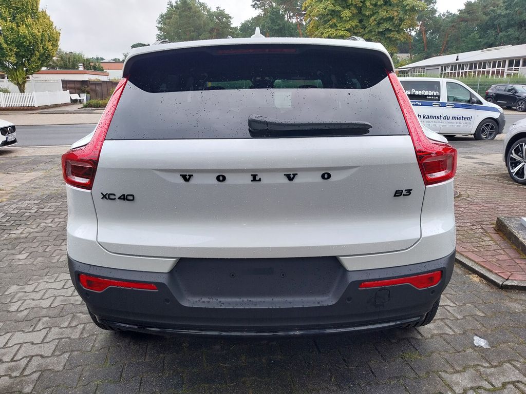 Volvo XC40 2025