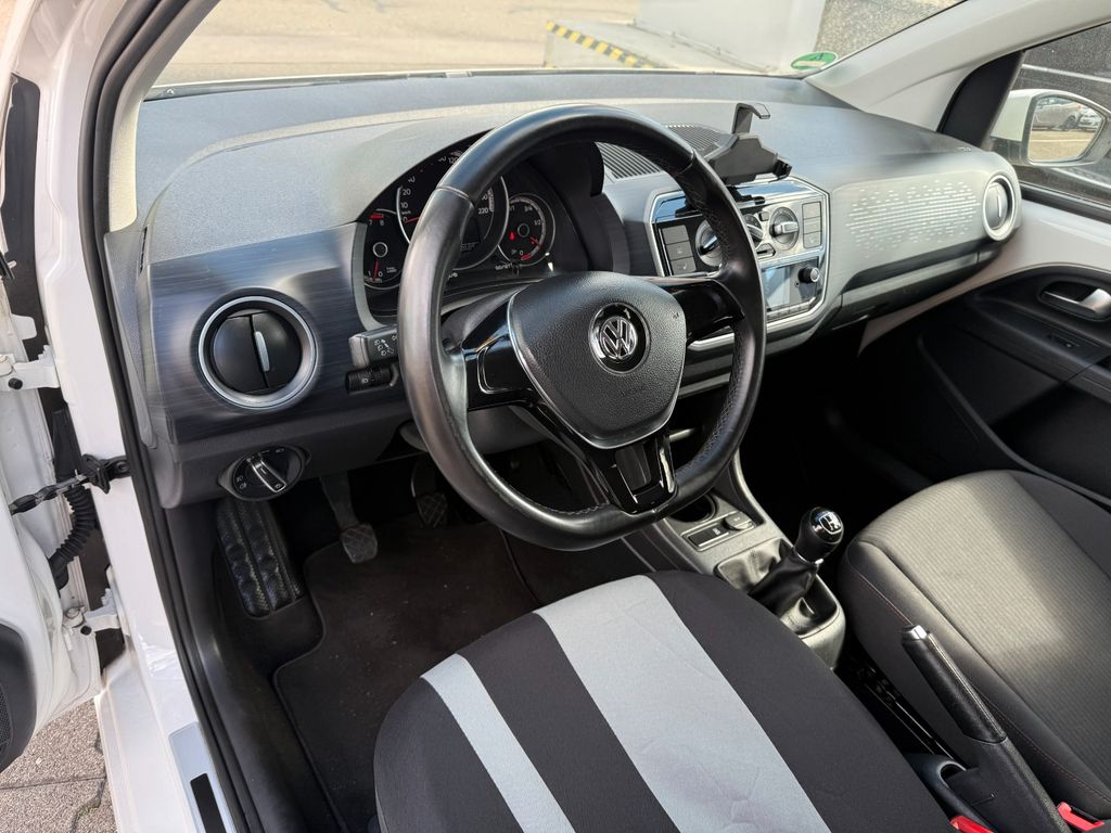 Volkswagen up! 2017