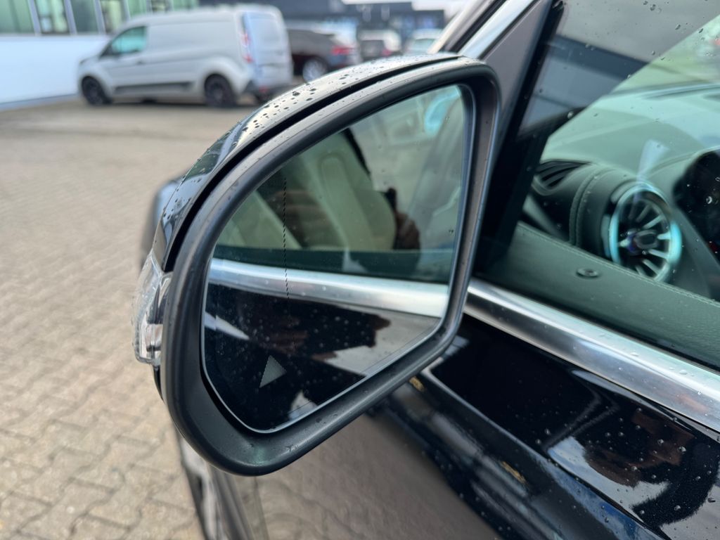 Mercedes-Benz GLB 180 2021