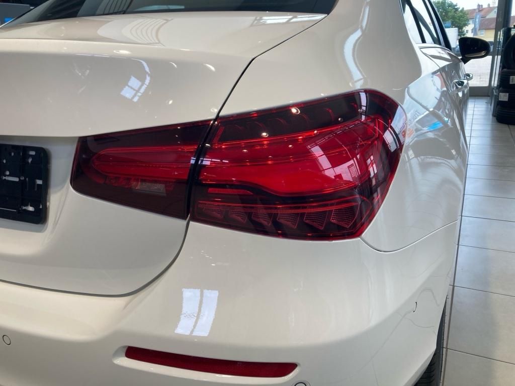 Mercedes-Benz A 180 2025