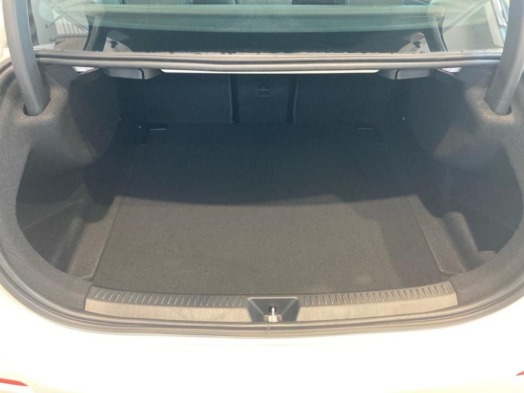 Mercedes-Benz A 180 2025