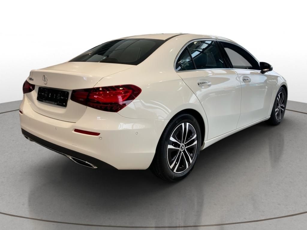Mercedes-Benz A 180 2025