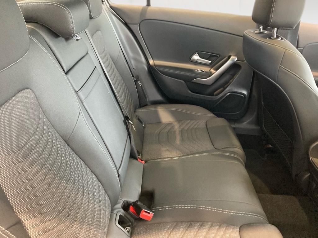 Mercedes-Benz A 180 2025