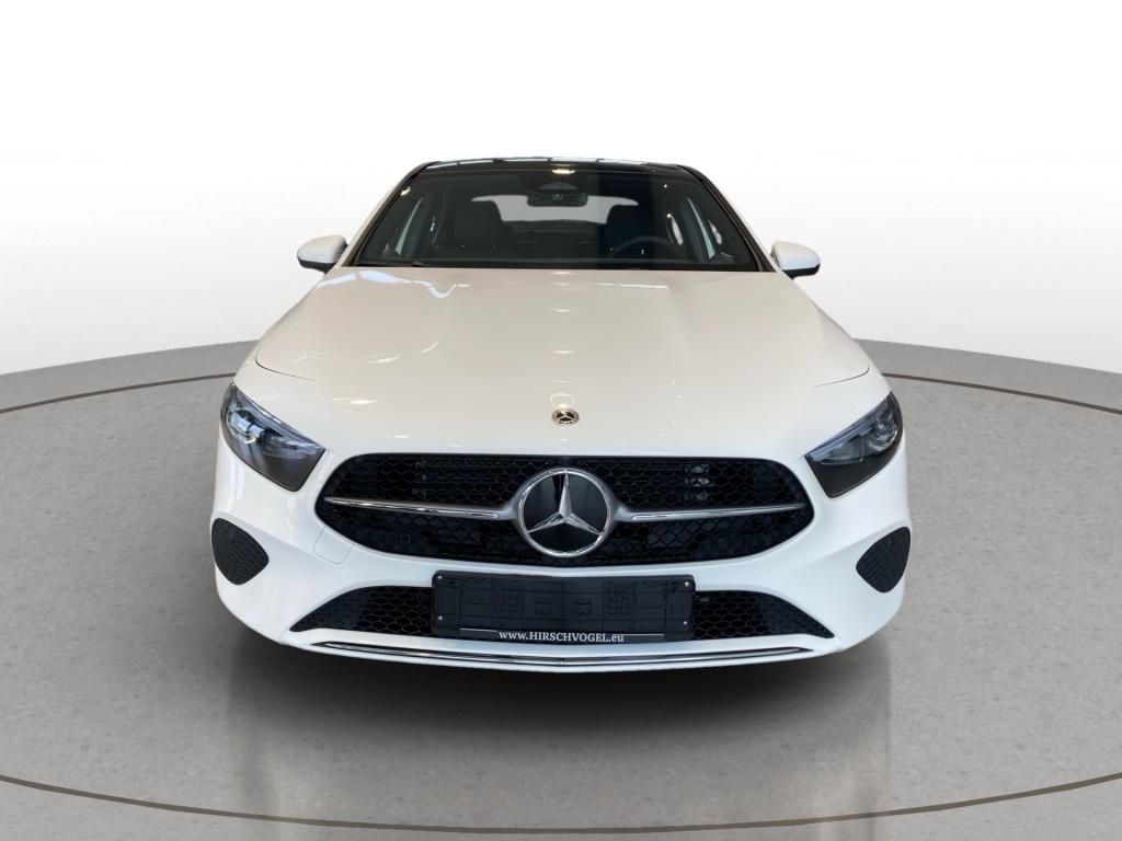 Mercedes-Benz A 180 2025