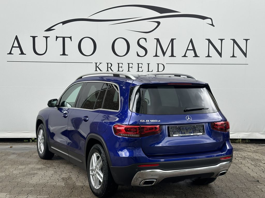 Mercedes-Benz GLB 180 2023