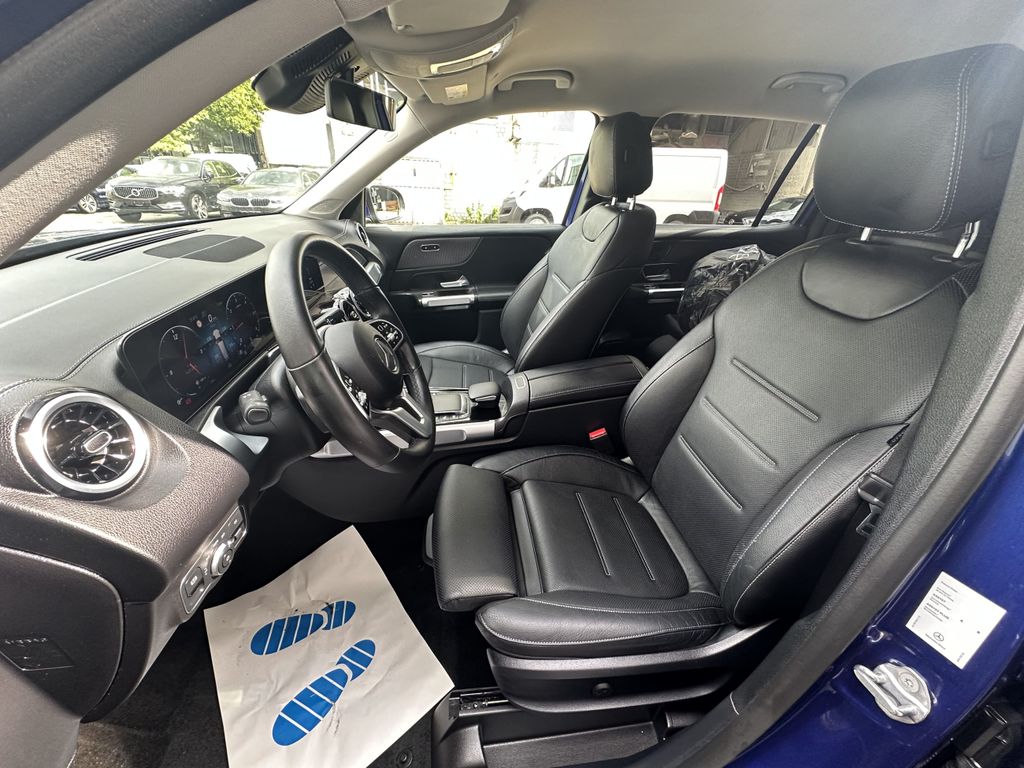 Mercedes-Benz GLB 180 2023