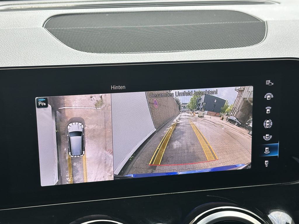 Mercedes-Benz GLB 180 2023