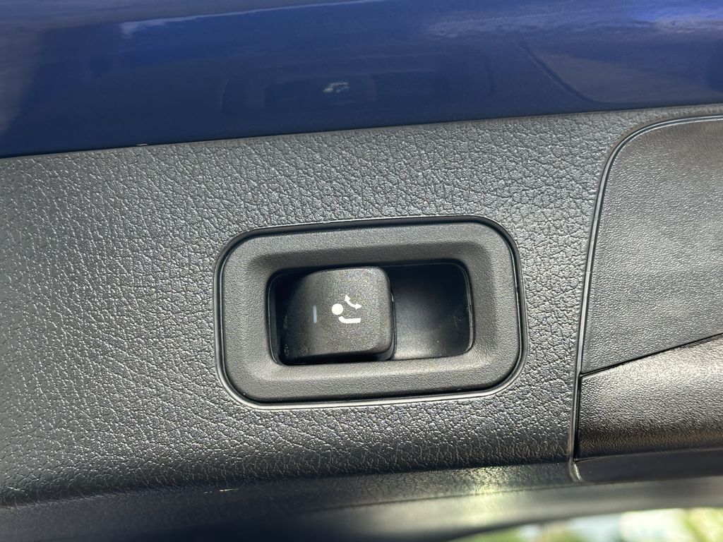 Mercedes-Benz GLB 180 2023