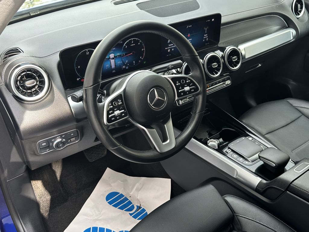 Mercedes-Benz GLB 180 2023