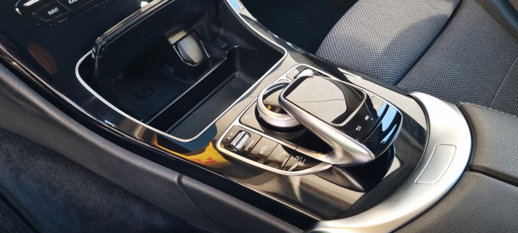 Mercedes-Benz C 300 2020